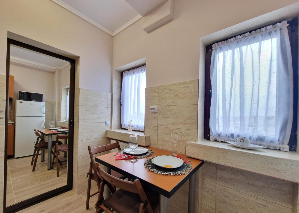 Laroka House Arty And Cosy Studio Universitate Center Bucharest Exterior photo